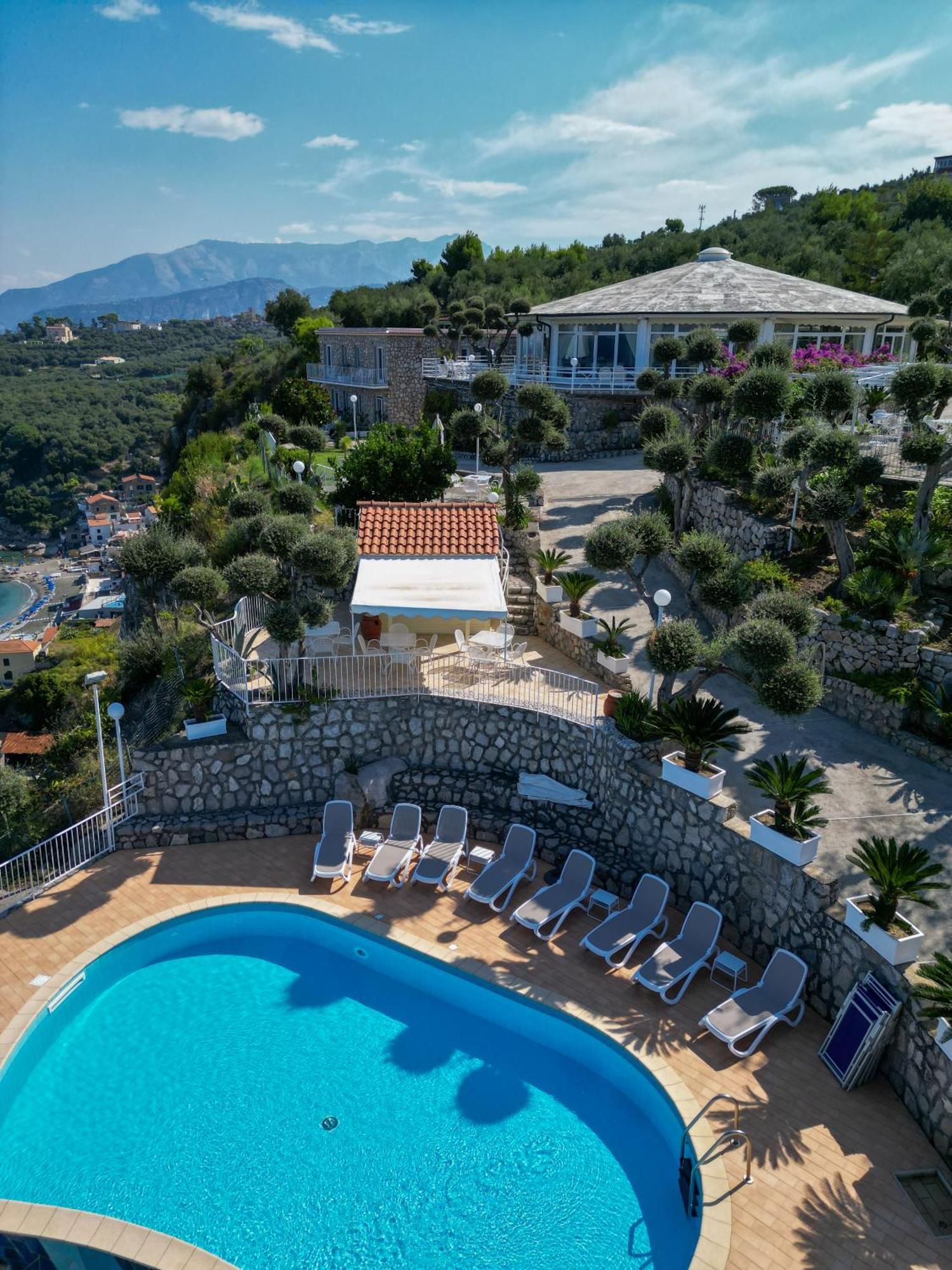 Villaggio Villa Lubrense Massa Lubrense Exterior foto