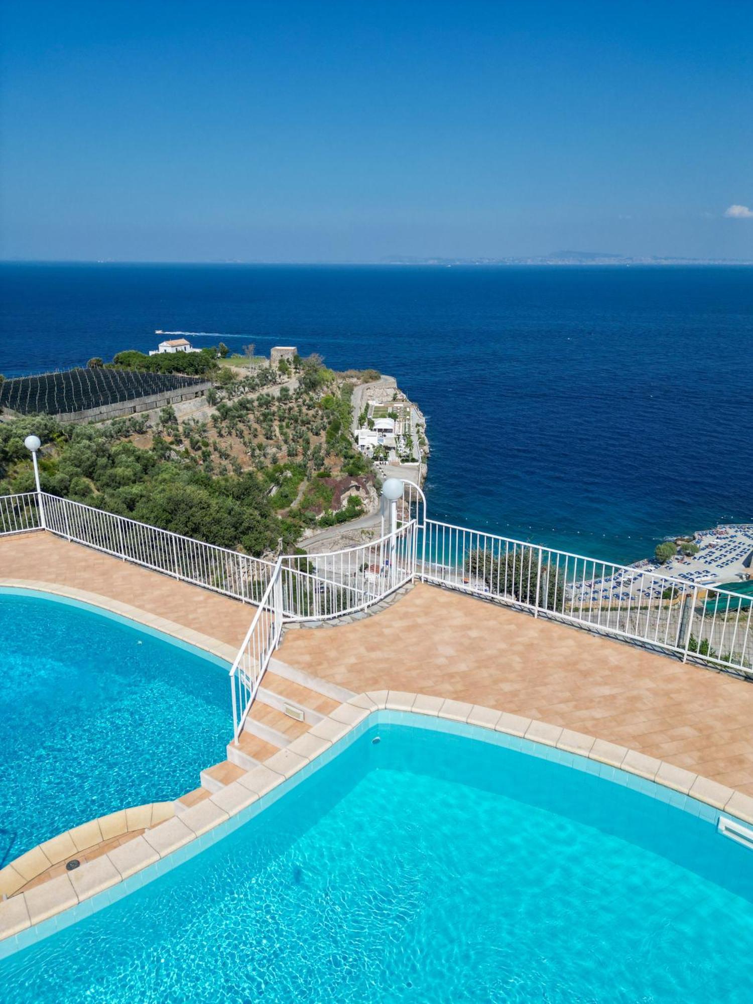 Villaggio Villa Lubrense Massa Lubrense Exterior foto