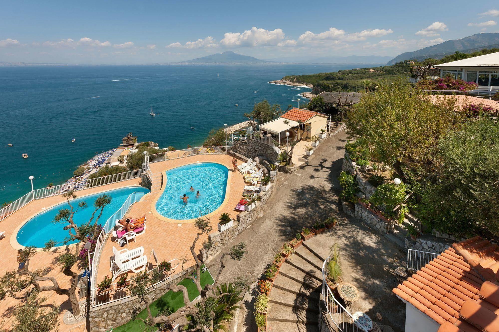Villaggio Villa Lubrense Massa Lubrense Exterior foto