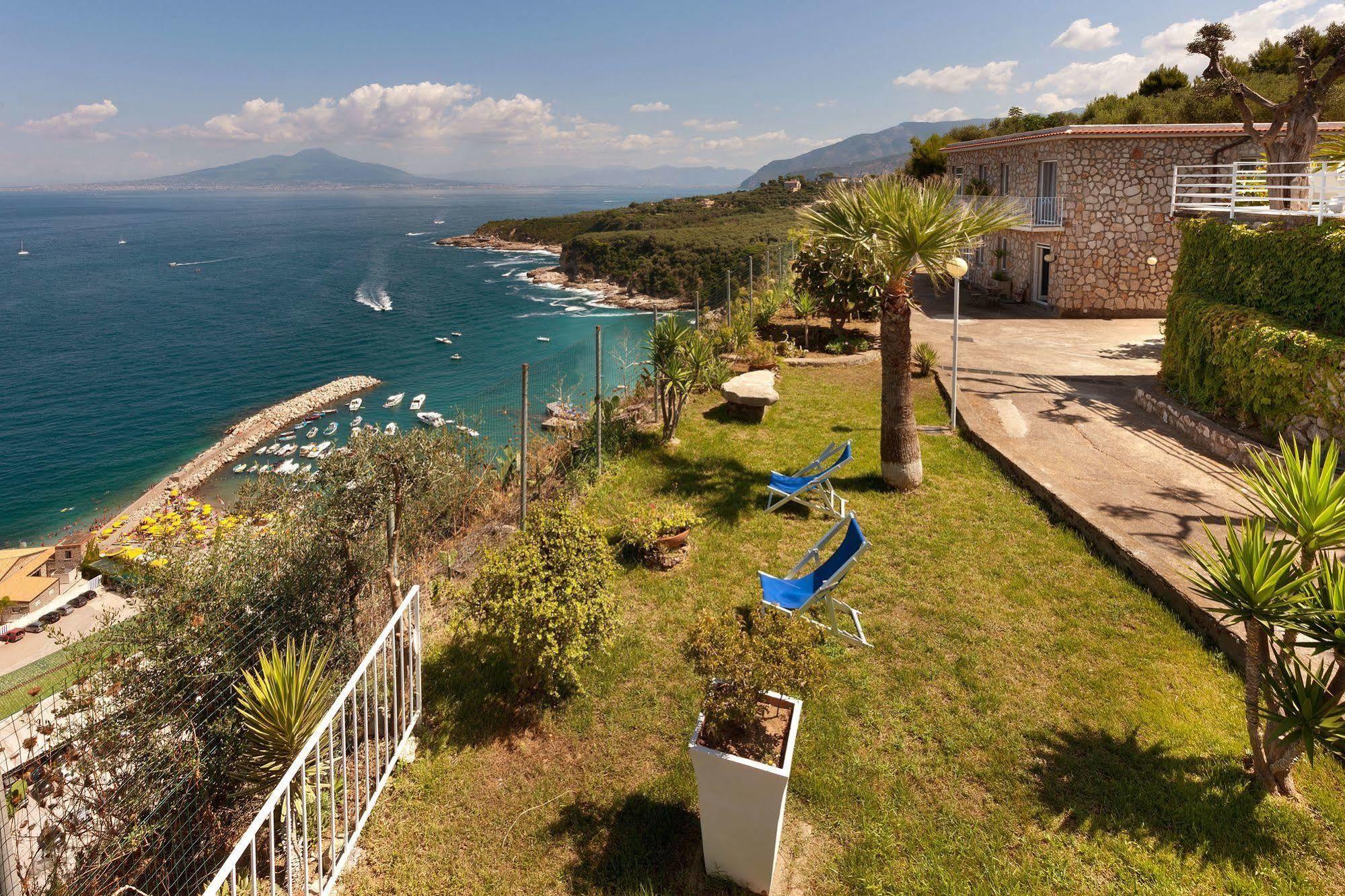 Villaggio Villa Lubrense Massa Lubrense Exterior foto